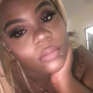 Meet your Posher, Cierra